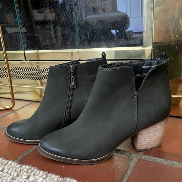 norma waterproof bootie
